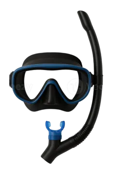 a scuba mask and snore