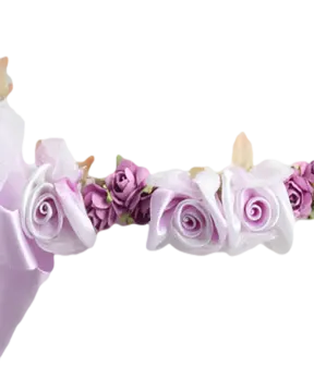 a flower crown with pink roses on it