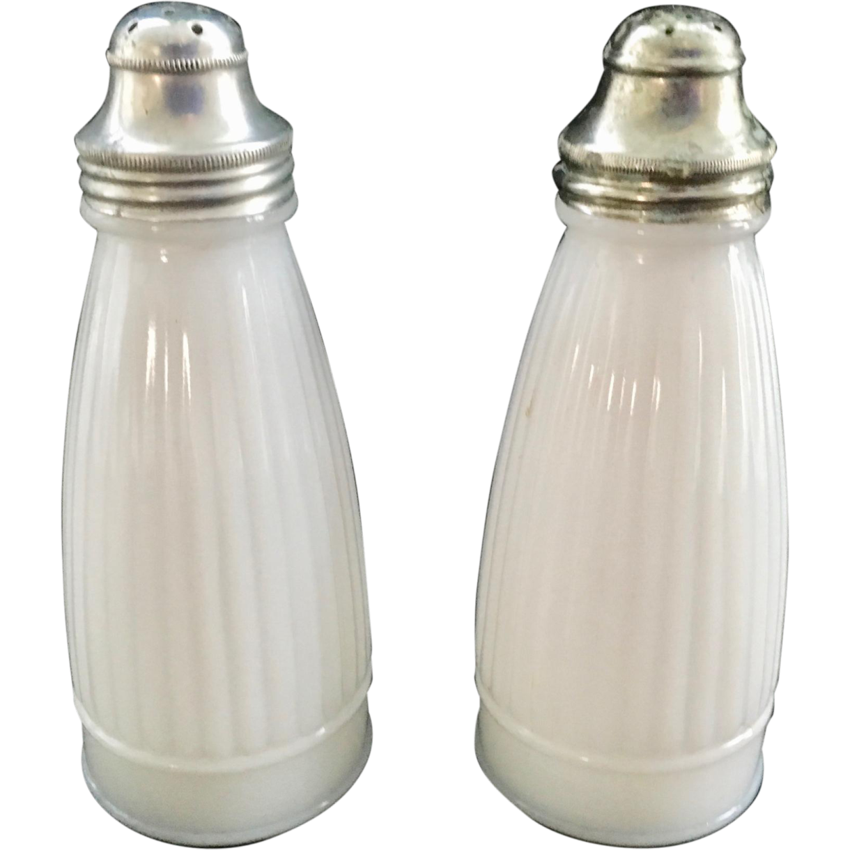 a pair of salt shakers