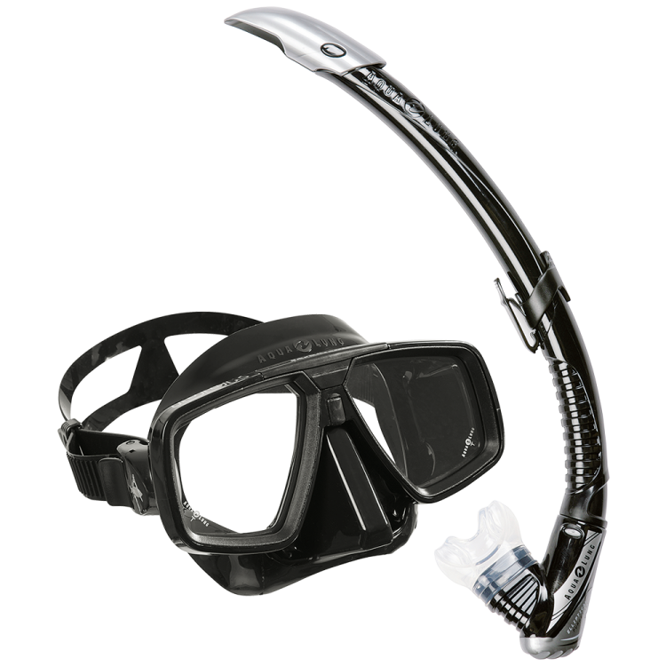 a scuba mask and goggles