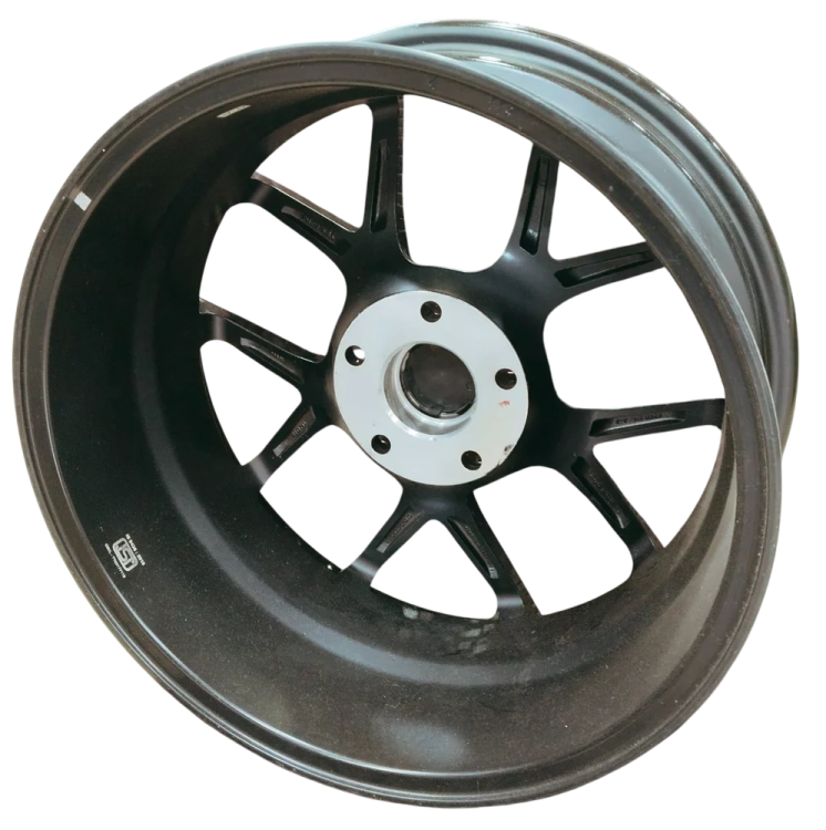 a black wheel on a white background