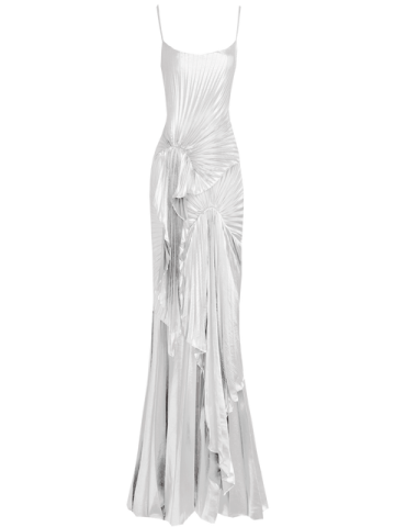 a white dress on a manne